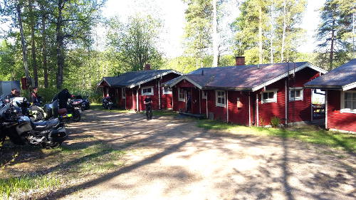 Mökkimajoituksemme Laakasalossa.